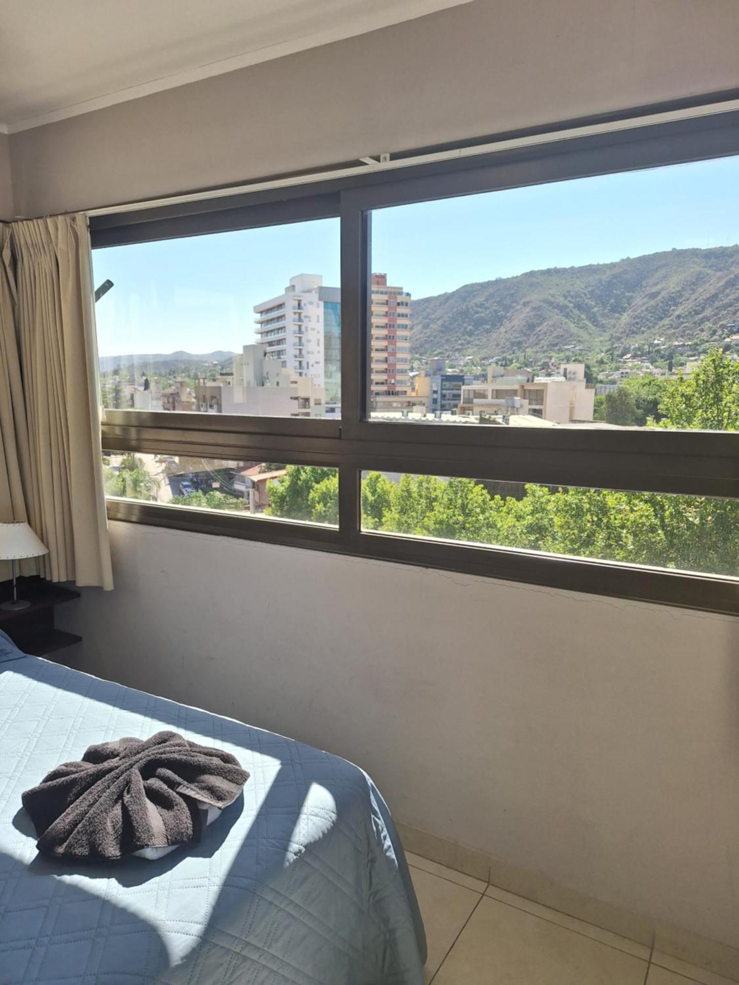 Hotel Hurlingham فيلا كارلوس باز المظهر الخارجي الصورة