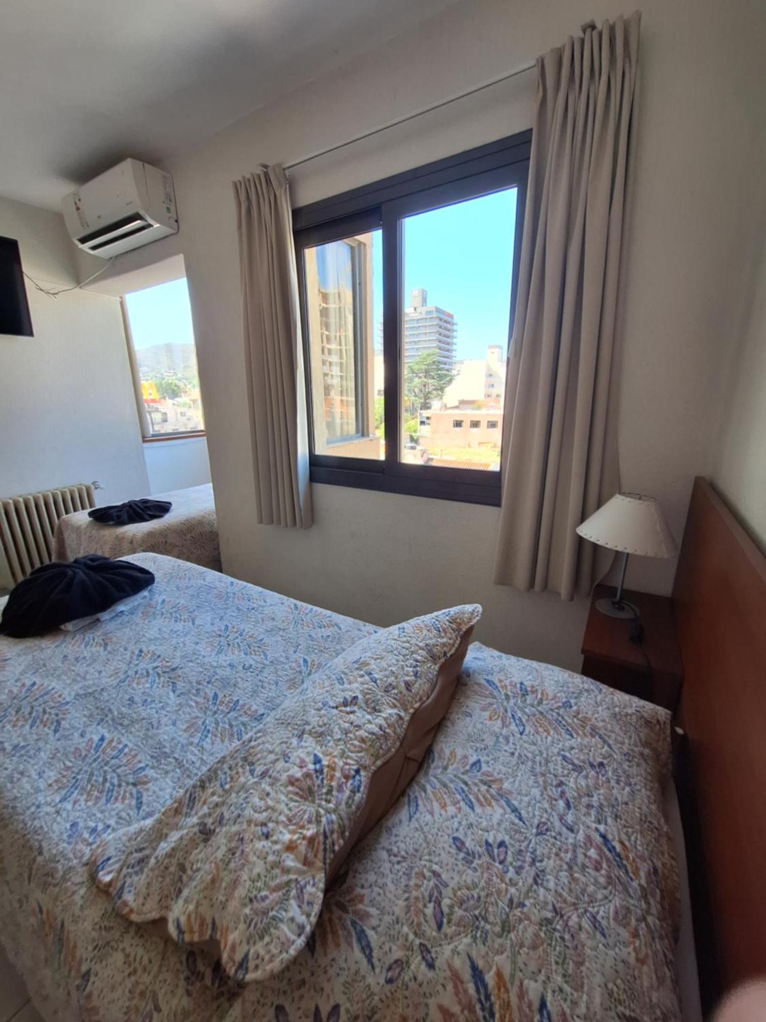 Hotel Hurlingham فيلا كارلوس باز المظهر الخارجي الصورة