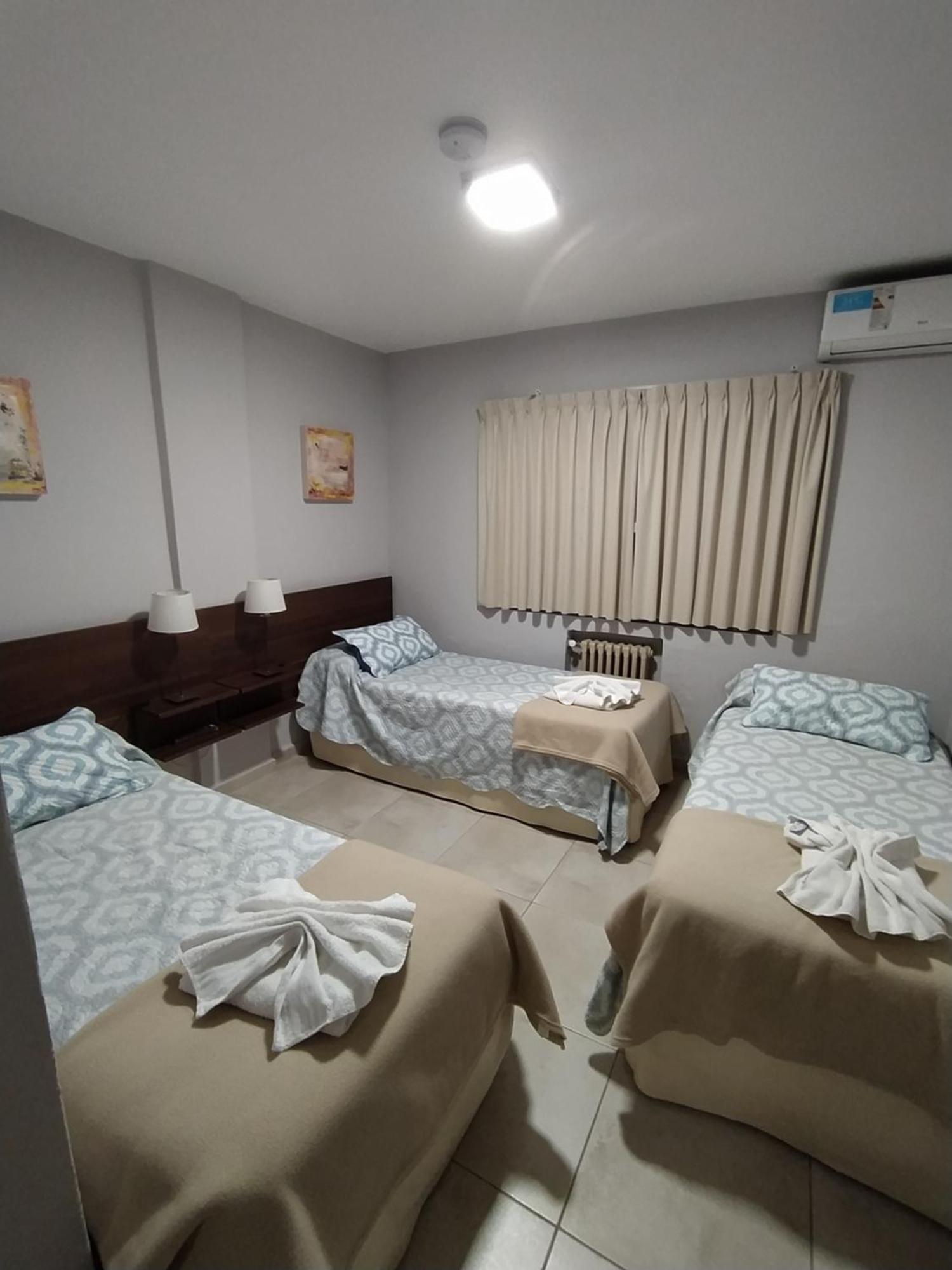 Hotel Hurlingham فيلا كارلوس باز الغرفة الصورة